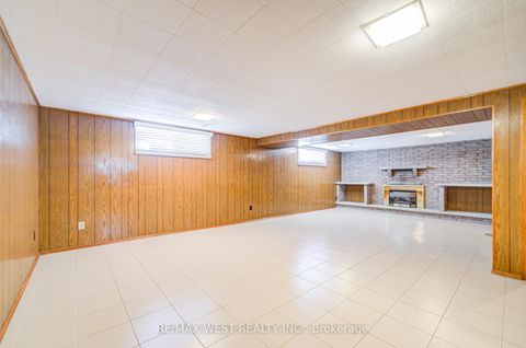 Photo 35 at 85 Downsview Avenue, CFB, Toronto