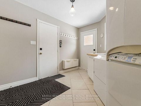 Photo 9 at 90 Treegrove Circle, Hills of St Andrew, Aurora