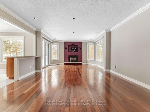 Photo 10 at 90 Treegrove Circle, Hills of St Andrew, Aurora