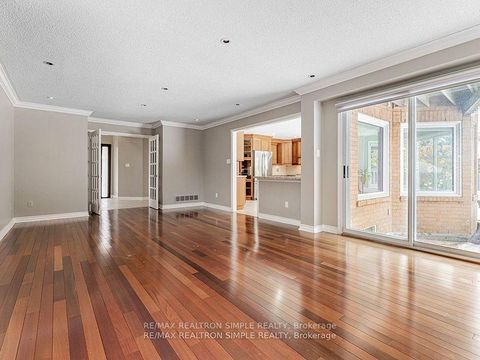 Photo 13 at 90 Treegrove Circle, Hills of St Andrew, Aurora