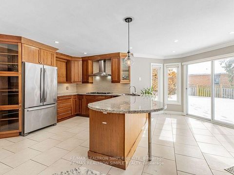 Photo 14 at 90 Treegrove Circle, Hills of St Andrew, Aurora