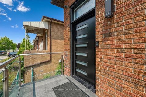 Photo 3 at 77 Crayford Drive, Steeles, Toronto