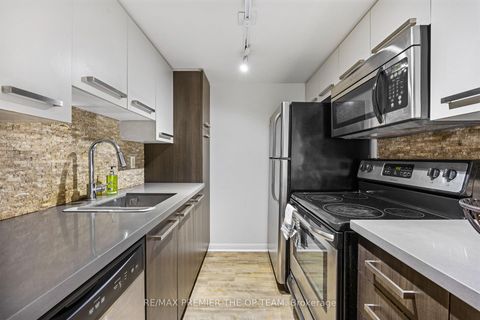 Photo 2 at 407 - 11 St Joseph Street, Bay Street Corridor, Toronto
