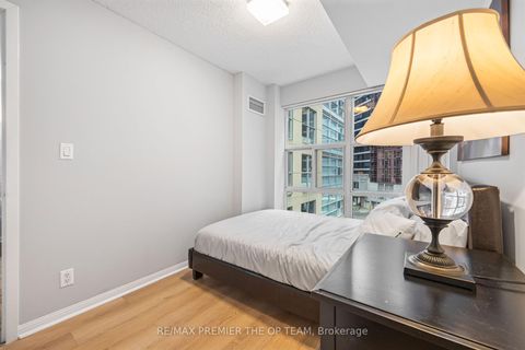 Photo 10 at 407 - 11 St Joseph Street, Bay Street Corridor, Toronto