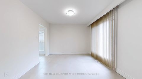 Photo 5 at 14 Algonquin Crescent, Aurora Heights, Aurora
