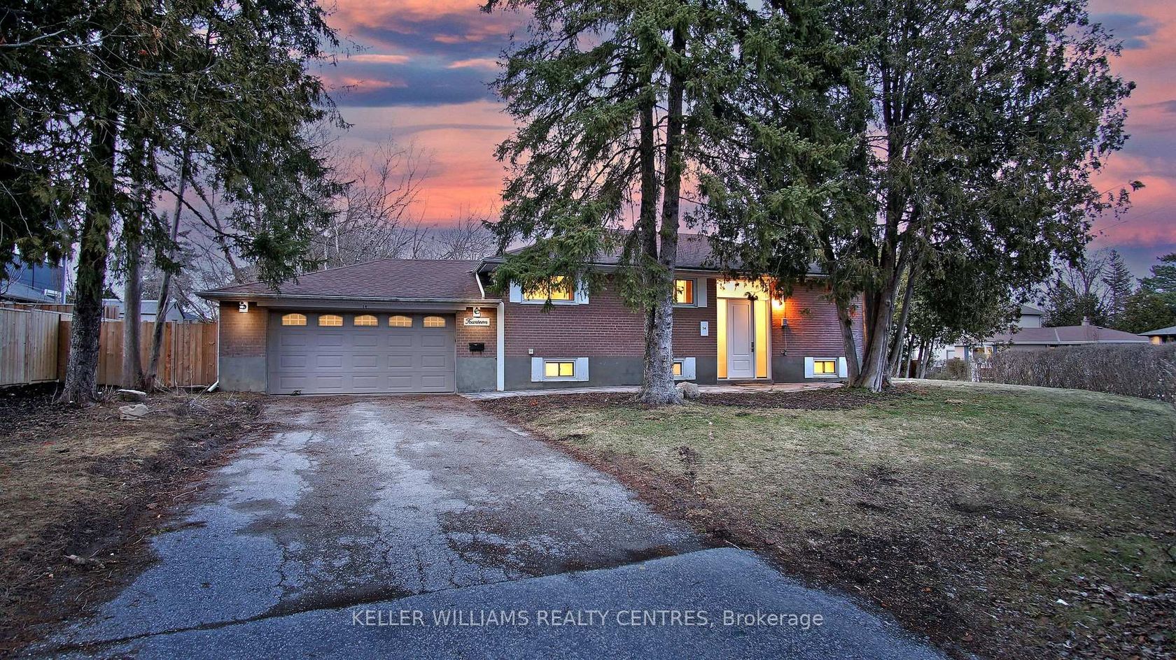 14 Algonquin Crescent, Aurora Heights, Aurora 