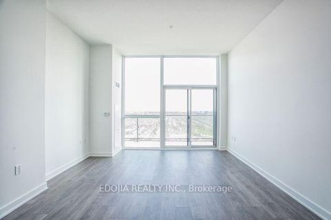 Photo 2 at PH04 - 75 Oneida Crescent, Langstaff, Richmond Hill