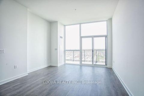 Photo 3 at PH04 - 75 Oneida Crescent, Langstaff, Richmond Hill