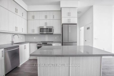 Photo 7 at PH04 - 75 Oneida Crescent, Langstaff, Richmond Hill