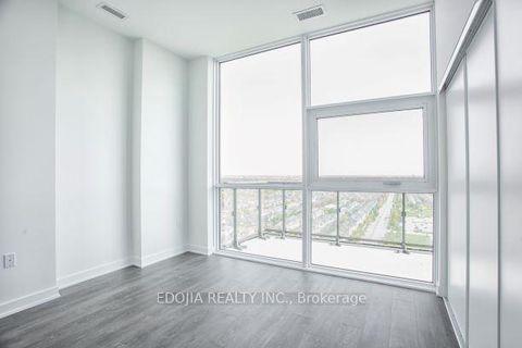 Photo 9 at PH04 - 75 Oneida Crescent, Langstaff, Richmond Hill