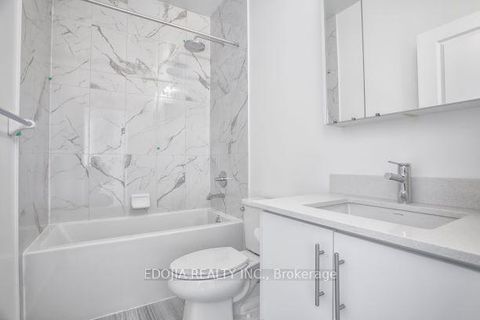 Photo 14 at PH04 - 75 Oneida Crescent, Langstaff, Richmond Hill