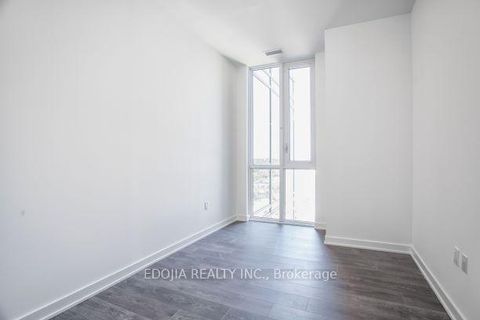 Photo 17 at PH04 - 75 Oneida Crescent, Langstaff, Richmond Hill