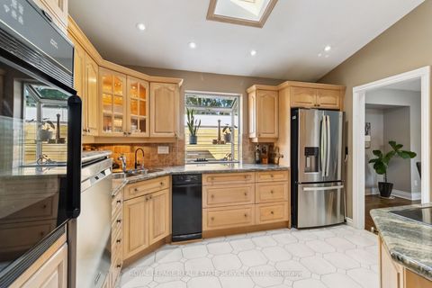 Photo 10 at 2019 Lakeshore Road W, BR Bronte, Oakville