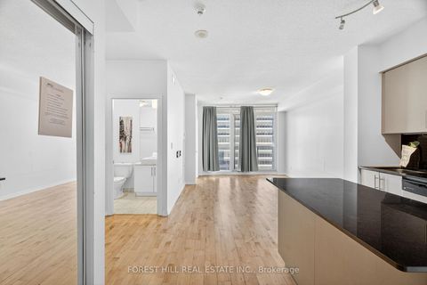 Photo 4 at 3302 - 55 Bremner Boulevard, Waterfront Communities C1, Toronto
