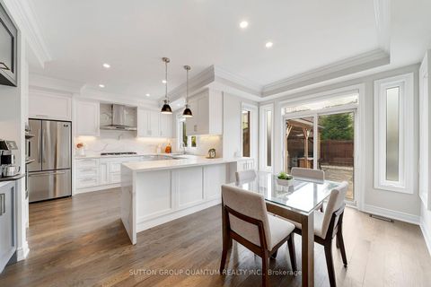 Photo 11 at 2201 Hillmount Drive, WM Westmount, Oakville