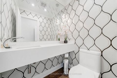Photo 15 at 2201 Hillmount Drive, WM Westmount, Oakville