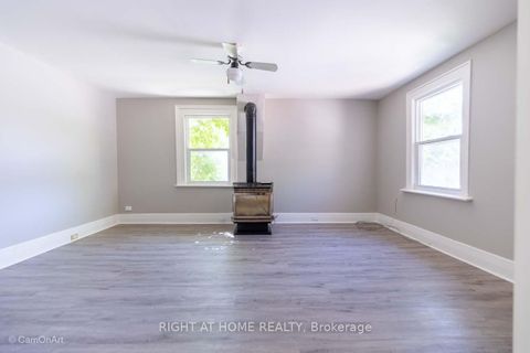 Photo 4 at 85 High Street E, Sutton & Jackson's Point, Georgina