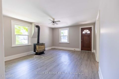 Photo 5 at 85 High Street E, Sutton & Jackson's Point, Georgina