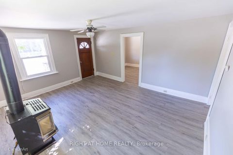 Photo 6 at 85 High Street E, Sutton & Jackson's Point, Georgina