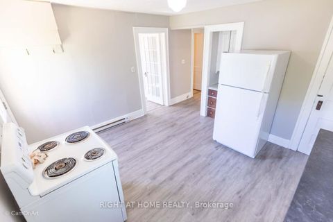 Photo 11 at 85 High Street E, Sutton & Jackson's Point, Georgina