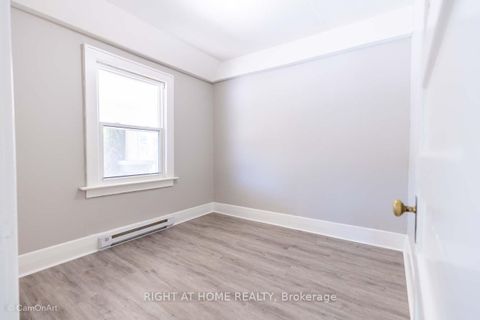 Photo 13 at 85 High Street E, Sutton & Jackson's Point, Georgina