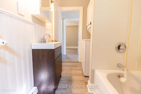 Photo 23 at 85 High Street E, Sutton & Jackson's Point, Georgina