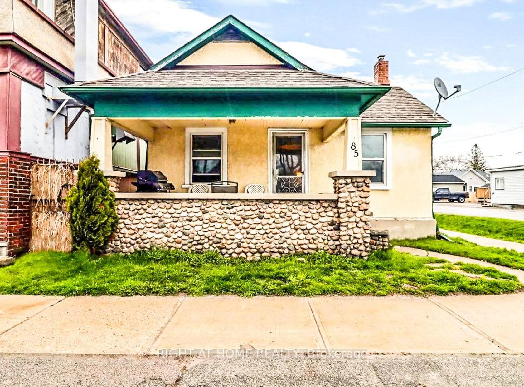 85 High Street E, Sutton & Jackson