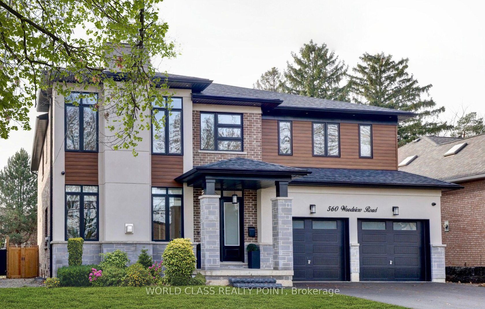 560 Woodview Road, Roseland, Burlington 