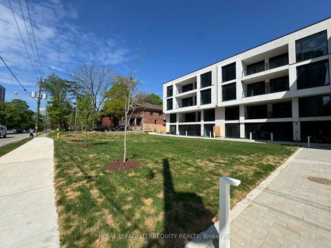 Photo 6 at 103 - 200 Keewatin Avenue, Mount Pleasant East, Toronto
