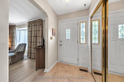 Photo 2 at 24 Beran Drive, Woburn, Toronto