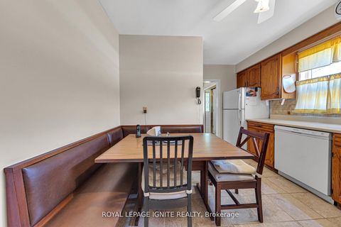 Photo 11 at 24 Beran Drive, Woburn, Toronto