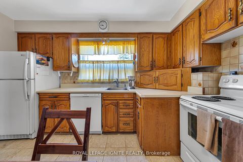 Photo 12 at 24 Beran Drive, Woburn, Toronto