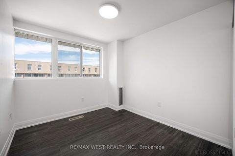 Photo 17 at 236 - 165 Cherokee Boulevard N, Pleasant View, Toronto