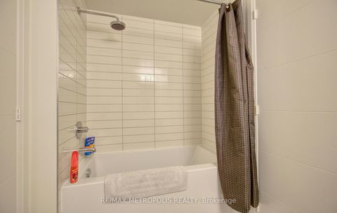 Photo 11 at 2015 - 460 Adelaide Street E, Moss Park, Toronto