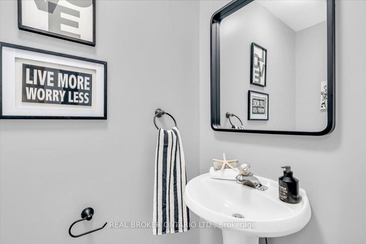 Photo 12 at 543 Heddle Crescent, Wyndham, Newmarket