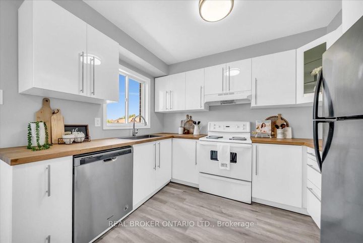 Photo 14 at 543 Heddle Crescent, Wyndham, Newmarket