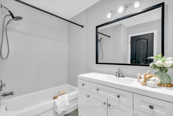 Photo 23 at 543 Heddle Crescent, Wyndham, Newmarket