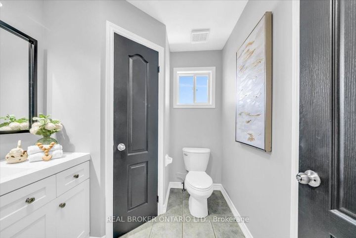 Photo 24 at 543 Heddle Crescent, Wyndham, Newmarket
