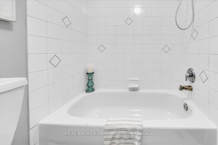 Photo 28 at 543 Heddle Crescent, Wyndham, Newmarket