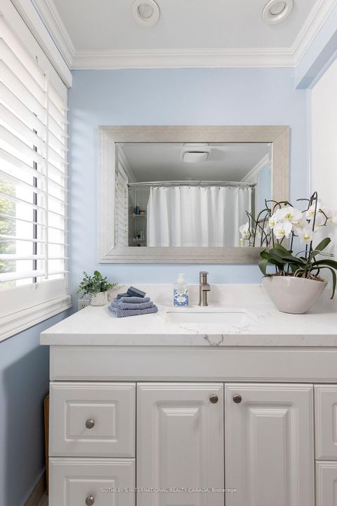 Photo 18 at 60 Doonaree Drive, Donalda, Toronto