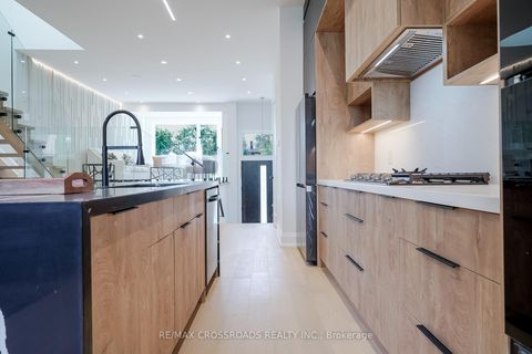 Photo 10 at 106 Park Street, Cliffside, Toronto