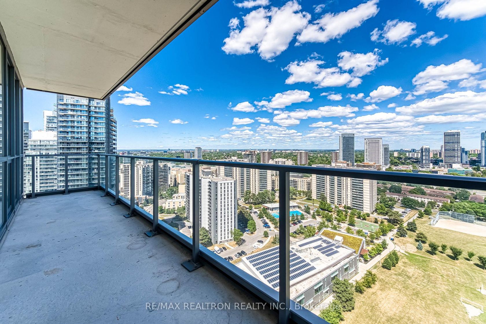 2305 - 32 Forest Manor Road, Henry Farm, Toronto 