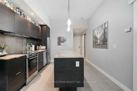 Photo 6 at 214 - 8 Charlotte Street, Waterfront Communities C1, Toronto