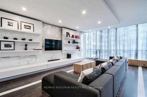 Photo 18 at 214 - 8 Charlotte Street, Waterfront Communities C1, Toronto
