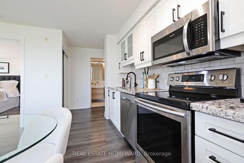 Photo 6 at #608 - 120 Dallimore Circle, Don Mills, Toronto