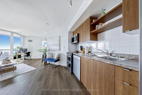 Photo 13 at 2405 - 600 Fleet Street, Niagara, Toronto