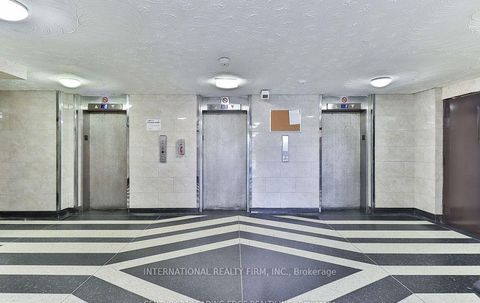 Photo 2 at 809 - 940 Caledonia Road, Glen Park, Toronto
