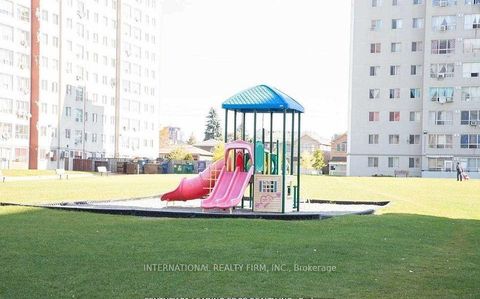 Photo 3 at 809 - 940 Caledonia Road, Glen Park, Toronto