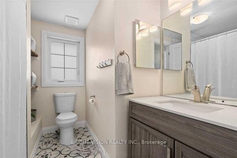Photo 9 at 75 Larkin Drive, 400 North, Barrie