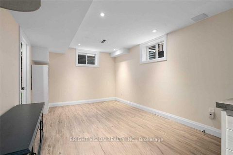 Photo 12 at 75 Larkin Drive, 400 North, Barrie